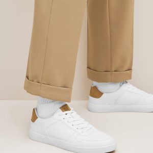 MUCHU8640 White Lace-Up Low Trainers