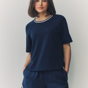 MUCHU8670 Navy Contrast Neck Trim Crepe Boxy T-Shirt