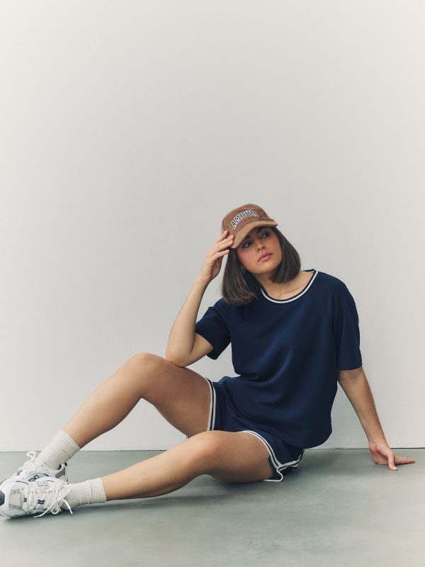 MUCHU8670 Navy Contrast Neck Trim Crepe Boxy T-Shirt - Image 4